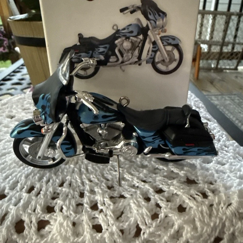 Hallmark keepsake ornament